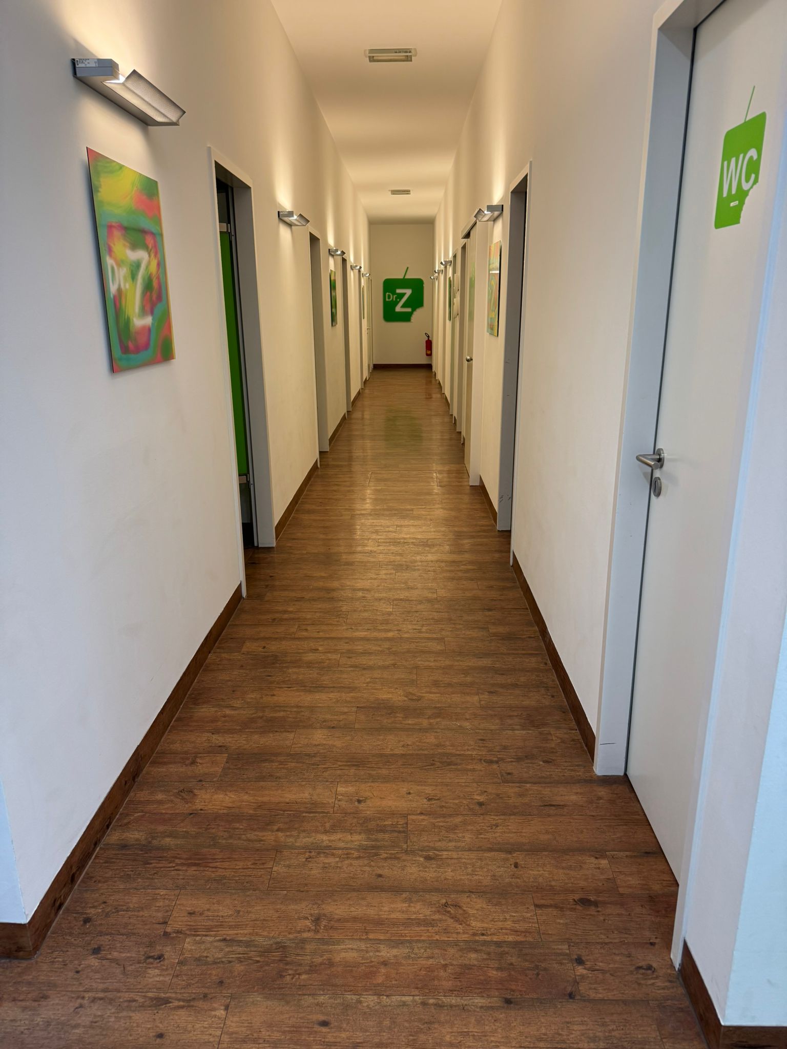 Vorher: Flurreinigung mit Bodenpflege